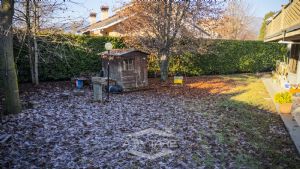 Druento villa indipendente con giardino zona Misterletta