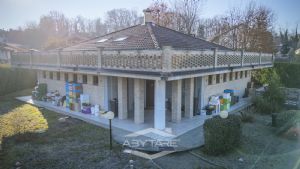 Druento villa indipendente con giardino zona Misterletta