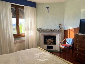 Druento villa indipendente con giardino zona Misterletta
