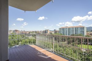Quadrilocale panoramico piazza Rebaudengo