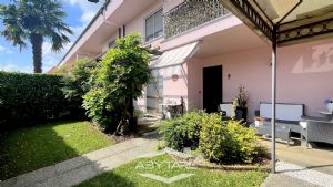 Villetta a schiera indipendente tre lati
