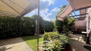Villetta a schiera indipendente tre lati