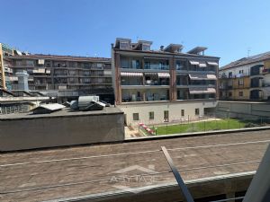 TRILOCALE IN CONTESTO SIGNORILE
