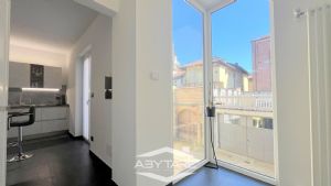 Casa semindipendente con cortile privato, box auto e  magazzino
