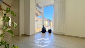 Casa semindipendente con cortile privato, box auto e  magazzino