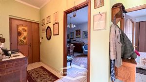 Appartamento piano rialzato in bifamiliare a Carignano