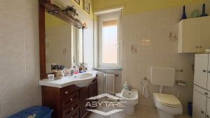 Appartamento piano rialzato in bifamiliare a Carignano