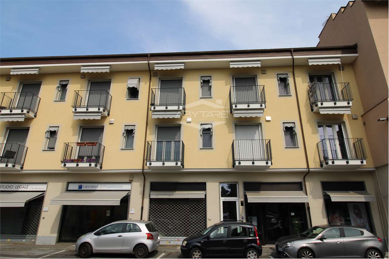 BEINASCO IN VENDITA TRILOCALE COMPLETAMENTE RITRUTTURATO IN CL A3