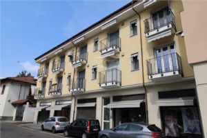 BEINASCO IN VENDITA TRILOCALE COMPLETAMENTE RITRUTTURATO IN CL A3