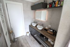 BEINASCO IN VENDITA TRILOCALE COMPLETAMENTE RITRUTTURATO IN CL A3