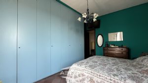 Casa indipendente su tre lati con giardino e autorimessa tripla