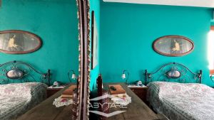 Casa indipendente su tre lati con giardino e autorimessa tripla