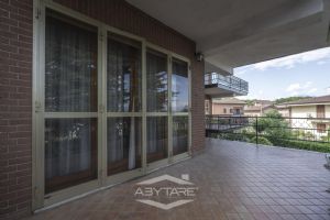 ampio alloggio con terrazzo - libero subito
