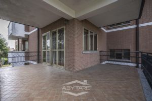 ampio alloggio con terrazzo - libero subito