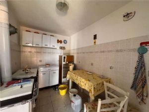 MOMBARUZZO CENTRO PAESE INTERNO AD UNA CORTE