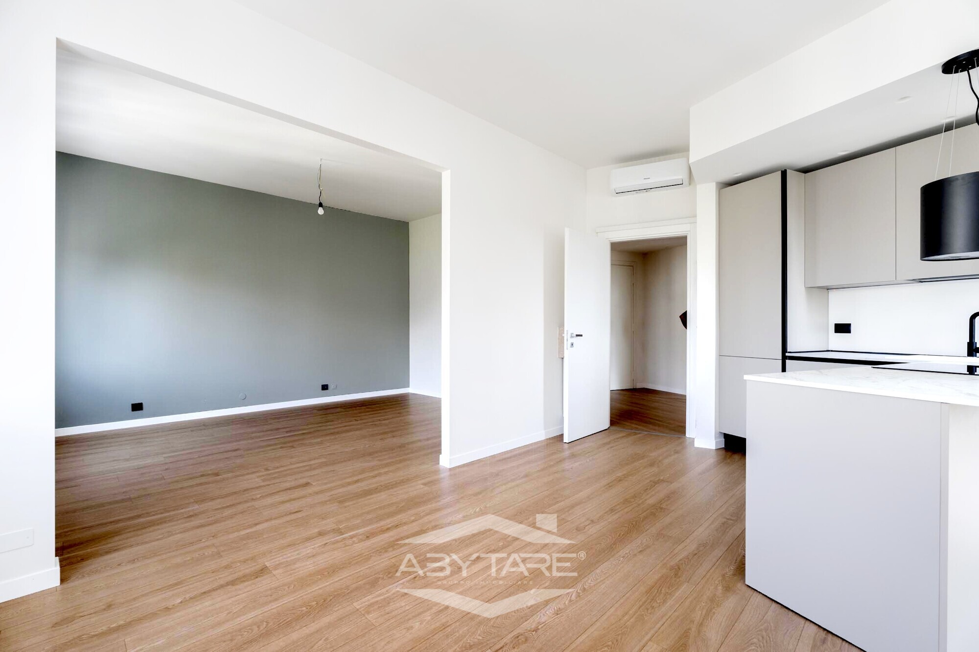 MAI ABITATO - TRILOCALE CON CUCINA COMPLETA E BAGNO INCLUSI