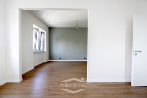 MAI ABITATO - TRILOCALE CON CUCINA COMPLETA E BAGNO INCLUSI