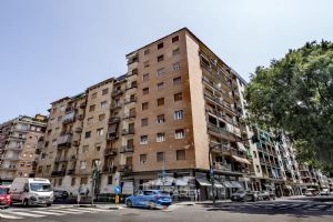 MAI ABITATO - TRILOCALE CON CUCINA COMPLETA E BAGNO INCLUSI