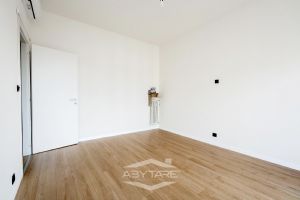 MAI ABITATO - TRILOCALE CON CUCINA COMPLETA E BAGNO INCLUSI