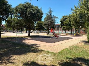 Splendido quadrilocale con box auto via De Paoli, Nichelino