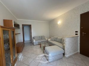 Splendido quadrilocale con box auto via De Paoli, Nichelino