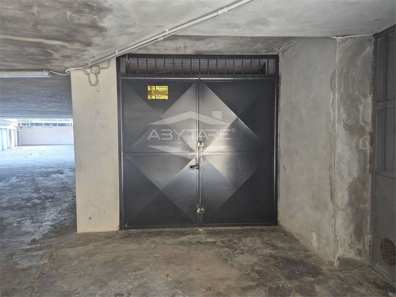 BEINASCO IN VENDITA MAGAZZINO/BOX