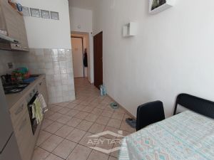 3 LOCALI IN ZONA OSPEDALI