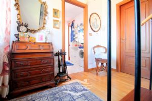 Villetta a schiera con box auto e taverna