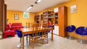Villa indipendente su tre lati