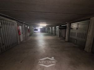 Vendesi box auto Largo delle Alpi Nichelino