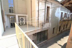 VILLAFRANCA PIEMONTE QUADRILOCALE COMPLETAMENTE RISTRUTTURATO CL A4
