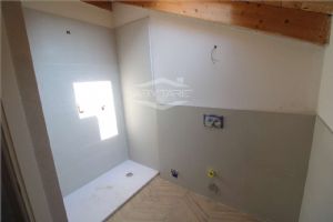 VILLAFRANCA PIEMONTE QUADRILOCALE MANSARDATO COMPLETAMENTE RISTRUTTURATO CL A4