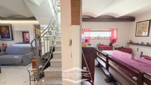 Porzione di casa su due livelli, in bifamiliare