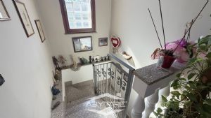 Porzione di casa su due livelli, in bifamiliare