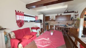 Porzione di casa su due livelli, in bifamiliare