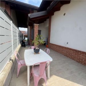 ASTI PALUCCO PORZIONE DI VILLA BIFAMILIARE CON PISCINA