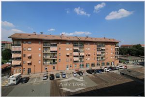 3 locali ristrutturato via Juvarra Nichelino