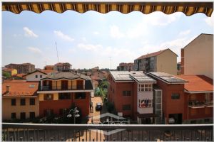 3 locali ristrutturato via Juvarra Nichelino