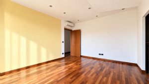 La tua casa Abytare..
Alcune immagini di questo an...