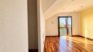 La tua casa Abytare..
Alcune immagini di questo an...