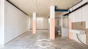 MAGAZZINO DI CIRCA 90 MQ – AMPIO E FUNZIONALE 

Un...