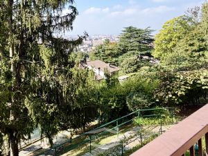 Alloggio in precollina - ristrutturato a nuovo