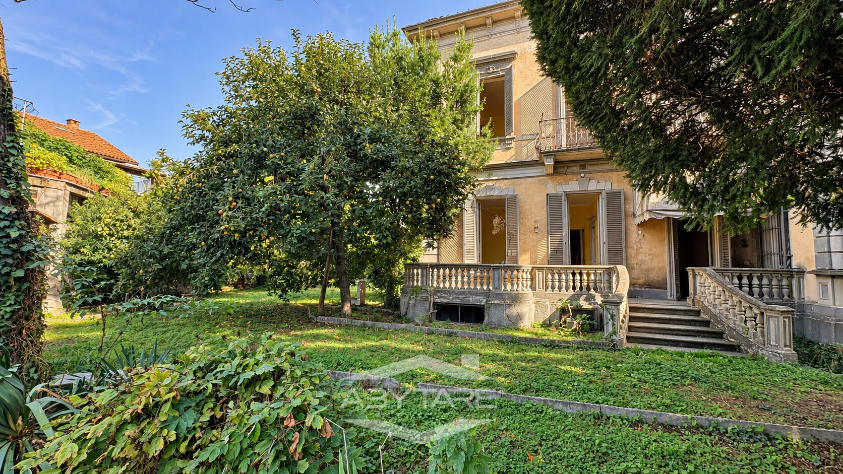 Casa storica in vendita in centro paese