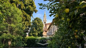 Casa storica in vendita in centro paese