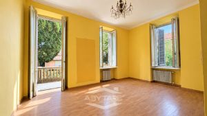 Casa storica in vendita in centro paese