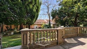 Casa storica in vendita in centro paese