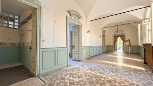 Casa storica in vendita in centro paese