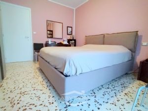 BILOCALE CON CUCINA INCLUSA NEL PREZZO E VOLENDO BOX AUTO