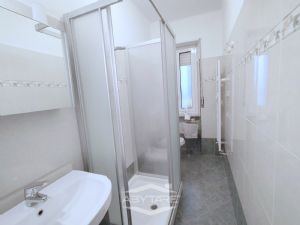 BILOCALE CON CUCINA INCLUSA NEL PREZZO E VOLENDO BOX AUTO
