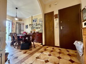 Appartamento con ampio terrazzo privato